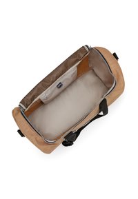 Borsa a duffel beige con una parte superiore in rete e dettagli neri. Interno beige con un design semplice e pulito. Presenta una chiusura zip e doppi manici.