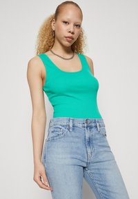 GAP TANK - Linne - simply green
