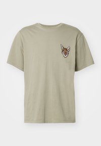 GRAPHIC TEE - Majica kratkih rukava s printom - khaki