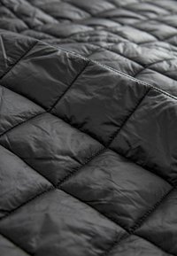 Next MATERNITY LONGLINE QUILTED BOMBER JACKET WITH HOOD - Wintermantel - black