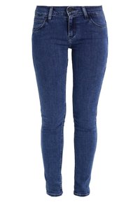 Jeans ajustados de denim azul oscuro con un diseño clásico de cinco bolsillos, que presentan costuras a tono y una cremallera con un cierre de un solo botón.