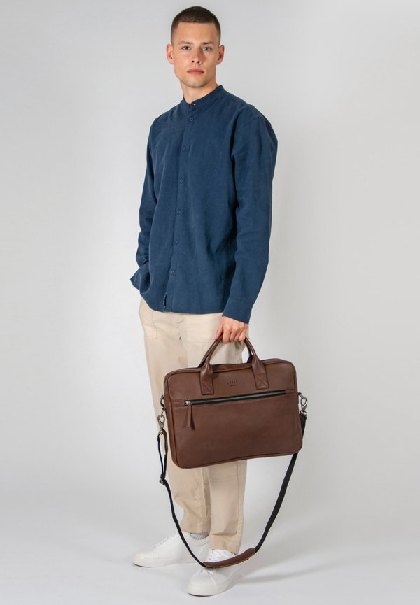 STILLCLEAN LIGHT BRIEF 1 ROOM - Notebooktasche