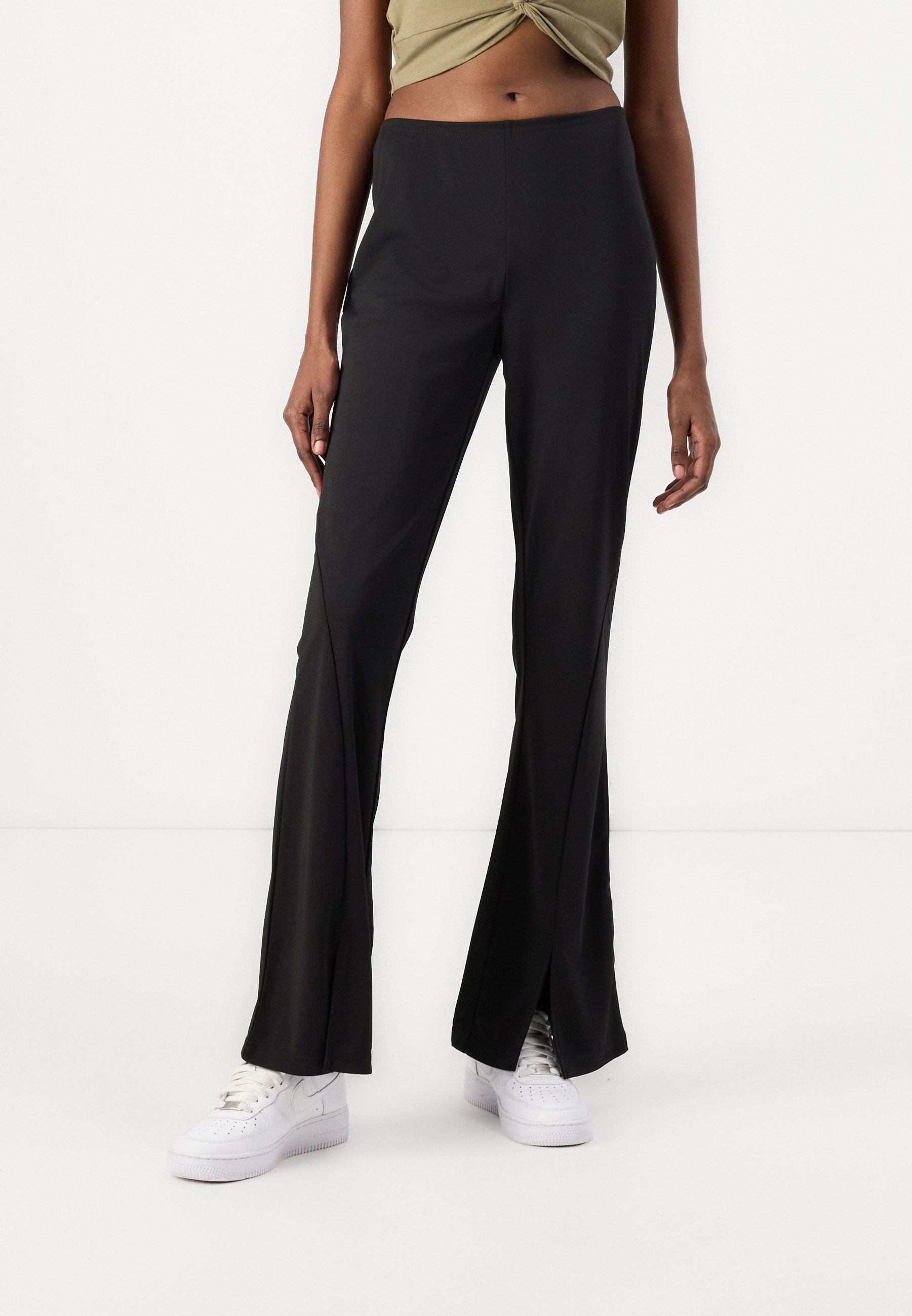 Pantaloni Larghi Pantaloni Neri Con Spacchi Laterali Outfit