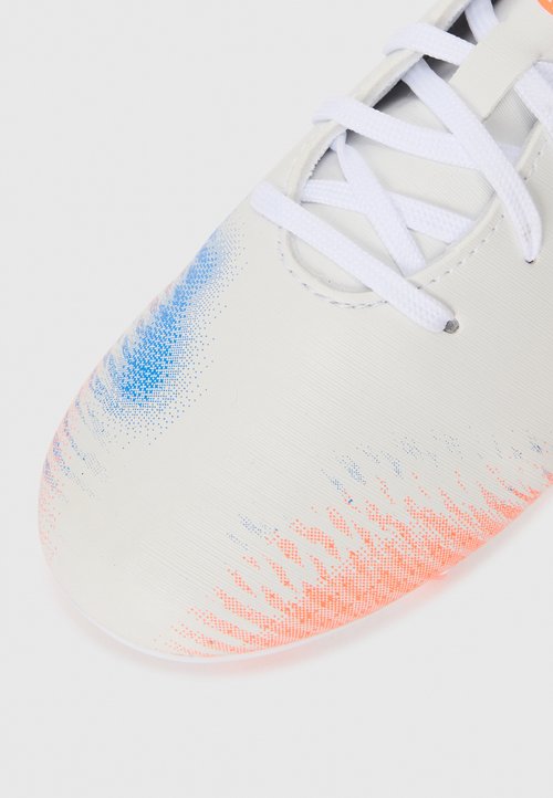 PUMA FUTURE 8 PLAY FG/AG JR UNISEX - Football boots artificial grass - white/black/glowing red — foto 6