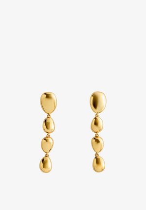 Pendientes colgantes de oro con cuatro segmentos conectados, lisos y redondeados en forma de guijarros, reflejando la luz sobre un fondo blanco.