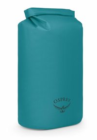 Bolsa impermeable de rollo Osprey de forma cilíndrica, fabricada en nylon color teal con una superficie texturizada y un logo impreso en negro en la parte inferior.