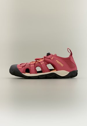 Children’s closed-toe outdoor sandal in red with black sole, adjustable bungee laces, mesh sides, and branded side panel.