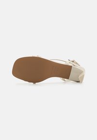 Call it Spring ZAHIRA B.E.D FOAM - Sandalai - ice