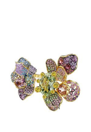 Kwiatowy broszka z wielokolorowymi kryształami w różnych kształtach, osadzona w metalowej podstawie w złotym kolorze. Wyróżniające się kolory to niebieski, różowy i zielony.