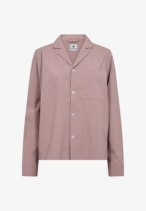 Lys rosa langærmet skjorte med et tekstureret mønster, notch krave, lomme foran og hvide knapper. Lavet af blødt stof.