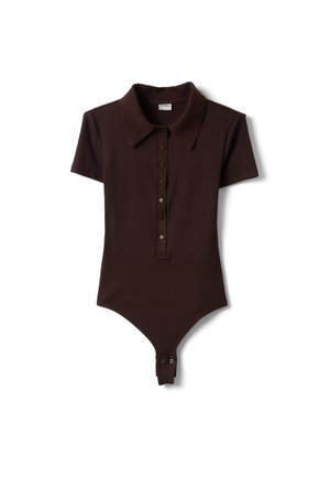 Body a maniche corte marrone scuro a coste con colletto largo, patta con bottoni sul davanti e chiusura a scatto all'inguine.