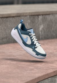 Non sélectionné, white/psychic blue/squadron blue