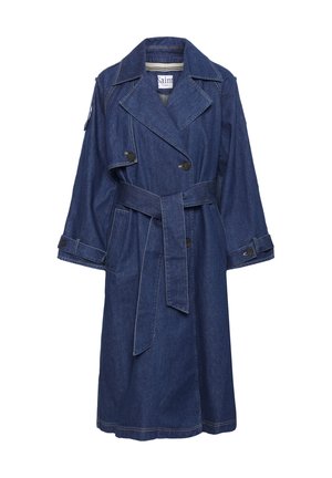 Manteau trench en denim bleu foncé avec un devant croisé, de larges revers et une ceinture à nouer. Il dispose de deux poches latérales et de poignets à boutons.