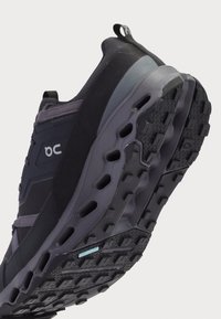 On CLOUDHORIZON   - Hikingschuh - black   eclipse