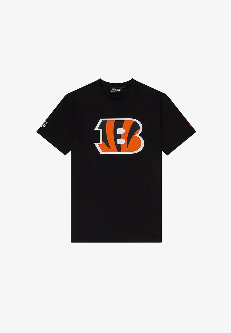 Schwarzes Baumwoll-T-Shirt mit einem großen orange-weißen "B"-Logo und schwarzen Streifen. Rundhalsausschnitt und kurze Ärmel, schlichtes Design.