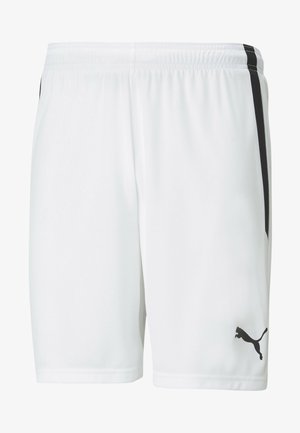 Pantalones cortos deportivos blancos con cintura elástica y logo negro de Puma en la pierna izquierda, con rayas verticales negras en los laterales.