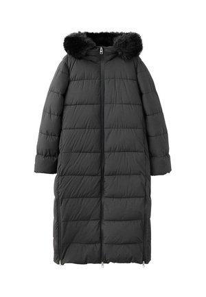 Abrigo largo negro acolchado de invierno con capucha con ribete de piel y cremallera frontal, diseñado para ofrecer calor y cobertura completa.