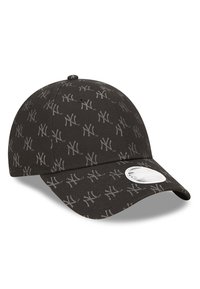 Gorra de béisbol negra con un patrón repetido de logotipos grises de NY, corona estructurada, visera curva y una etiqueta circular en la parte frontal.