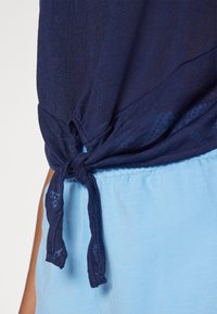 ONLY Play ONPMASON KNOT BURNOUT CROP TRAIN - Top - maritime blue