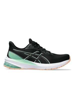 Czarne buty do biegania z jasnymi zielonymi akcentami, białą środkową podeszwą i beżową podeszwą zewnętrzną, z wyściełaną piętą i wiązaniem na sznurówki.