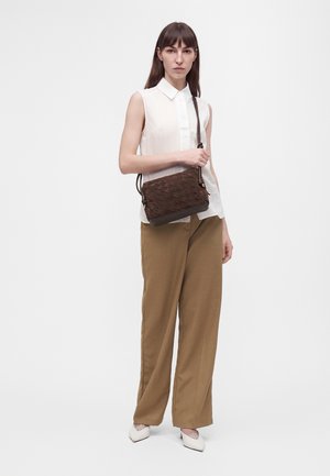 Maradji, GEORGIA - Skuldertasker - dark brown