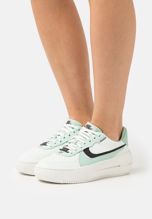 AIR FORCE 1 PLT.AF.ORM - Trainers - barely green/enamel green/velvet brown