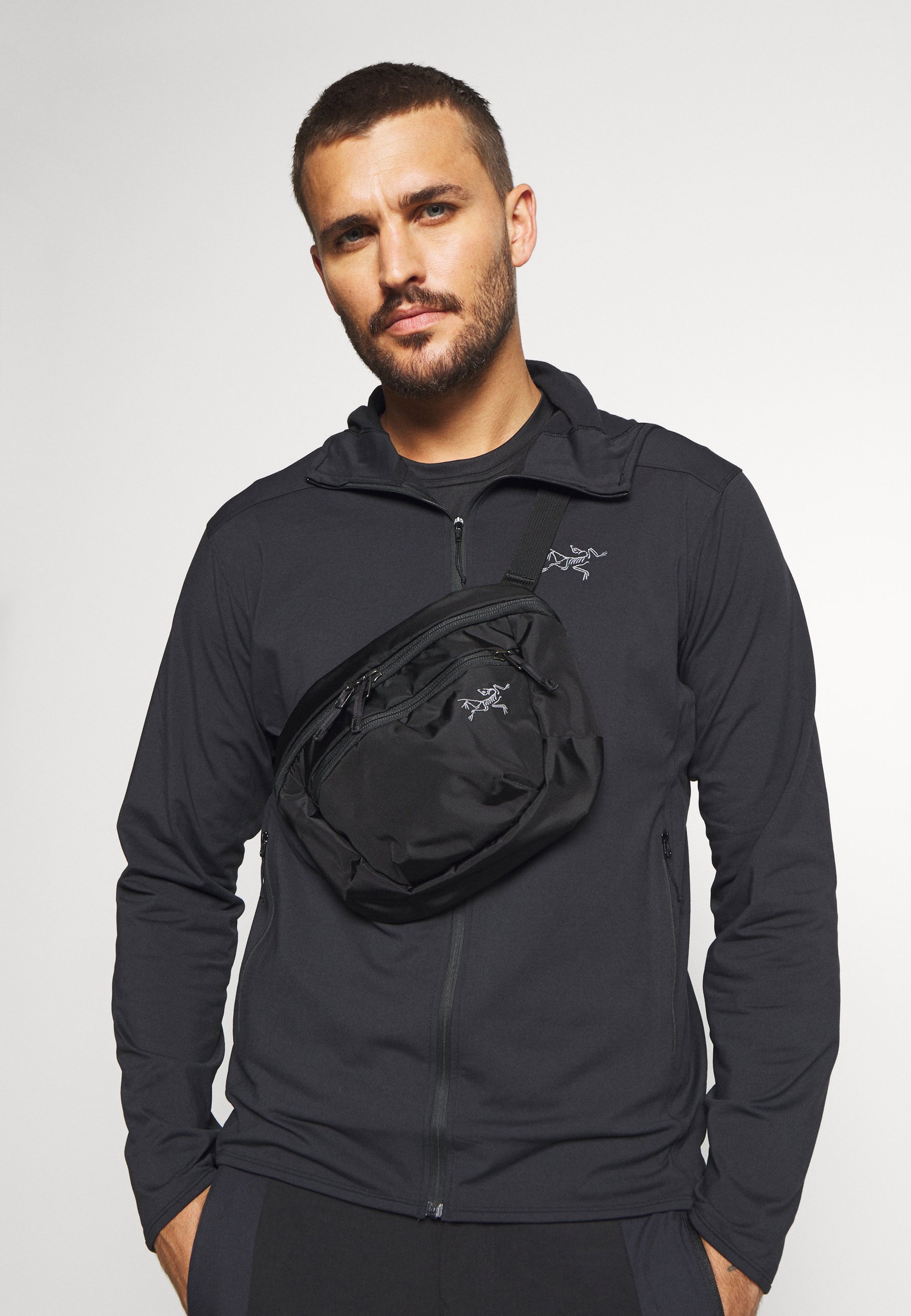 Arc Teryx Mantis 2 Waistpack Bum Bag Black Zalando Co Uk