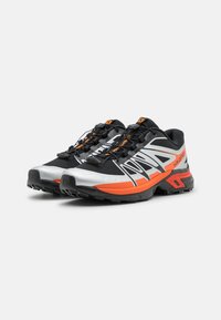 Salomon Sportstyle XT-WINGS 2 UNISEX - Sapatilhas - black/silver/vibrant orange