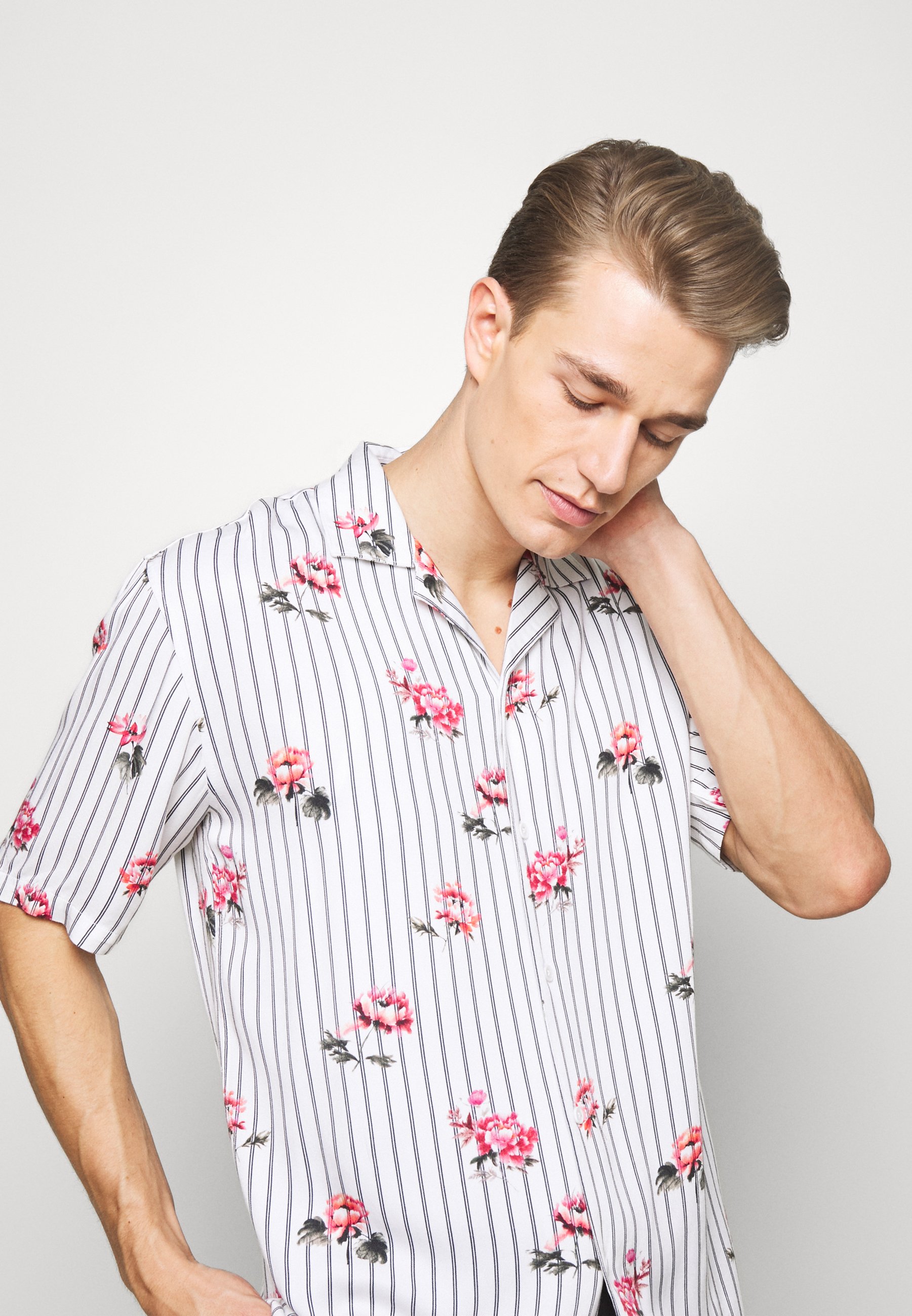 Lindbergh FLORAL SHIRT Skjorte white Zalando.no Lindbergh FLORAL SHIRT Skjorte white Zalando.no