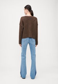 Vero Moda Tall VMINGRID V NECK CARDIGAN - Kardigán - chocolate torte melange