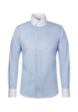 Jasnoniebieska koszula damska z długim rękawem, białym kołnierzykiem i mankietami, z ukrytymi guzikami z przodu i dopasowanym krojem.
