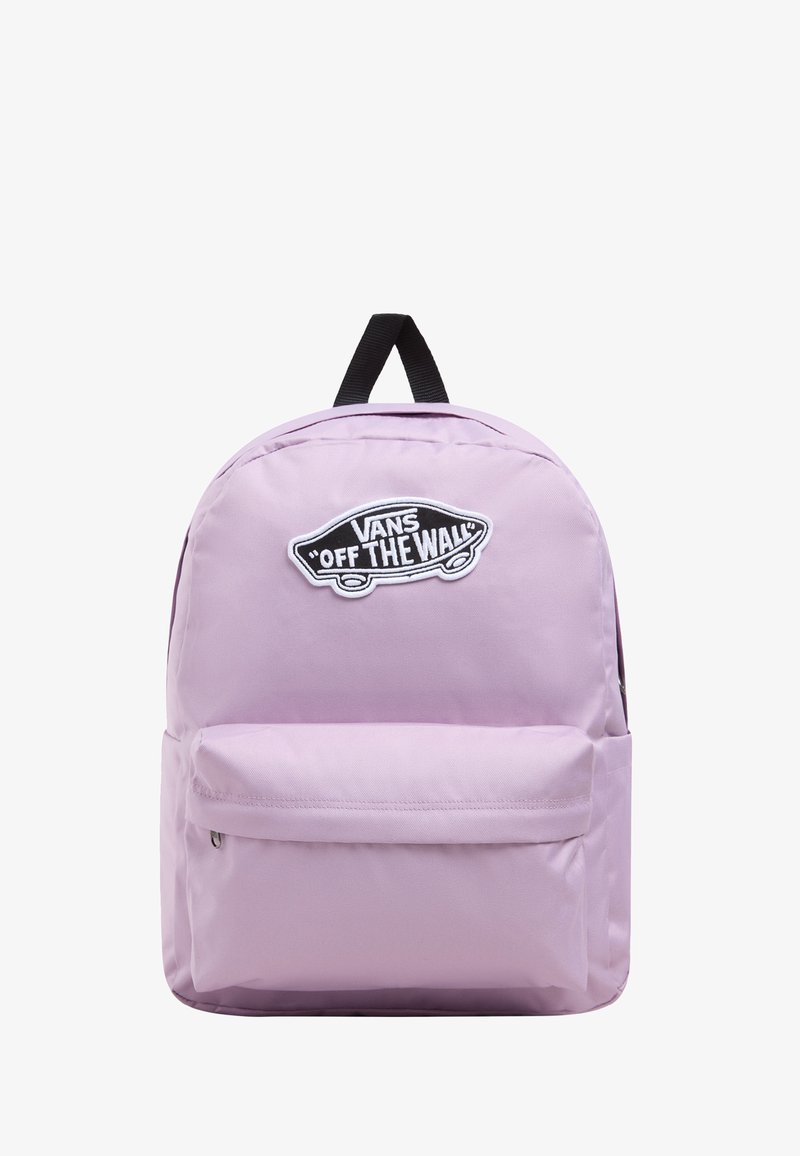 Valkoinen violetti reppu, joka on valmistettu kestävästä kankaasta, jossa on etutasku ja musta Vans-logopatchi. Mukana säädettävät olkahihnat.