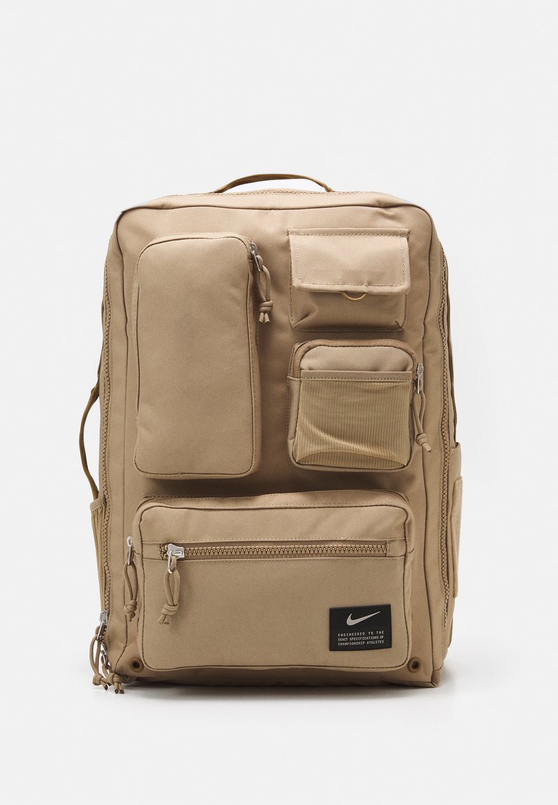 Nike Performance UTILITY ELITE UNISEX Rucksack sandalwood/enigma stone/beige Zalando.ie