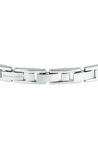 Bracciale in acciaio inossidabile argentato con maglie intrecciate, caratterizzato da una finitura liscia e logo "Maserati" inciso su una delle maglie.