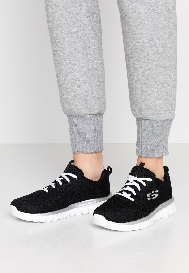 Skechers Wide Fit - GRACEFUL  - Edzőcipő - black/white, Nagyítás