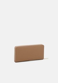 Calvin Klein WALLET - Plånbok - safari