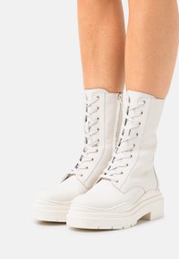 Zign Stivali con plateau - white