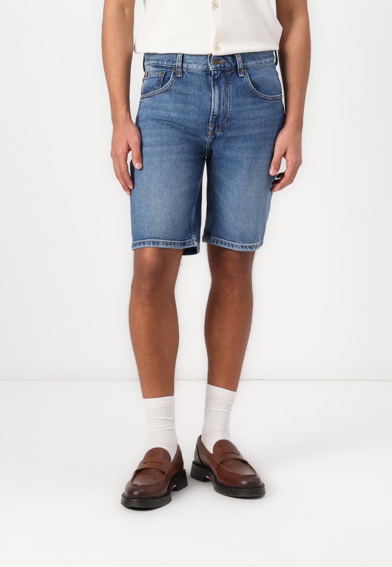 Tommy Hilfiger - BROOKLYN - Shorts di jeans - vista blue, Ingrandire
