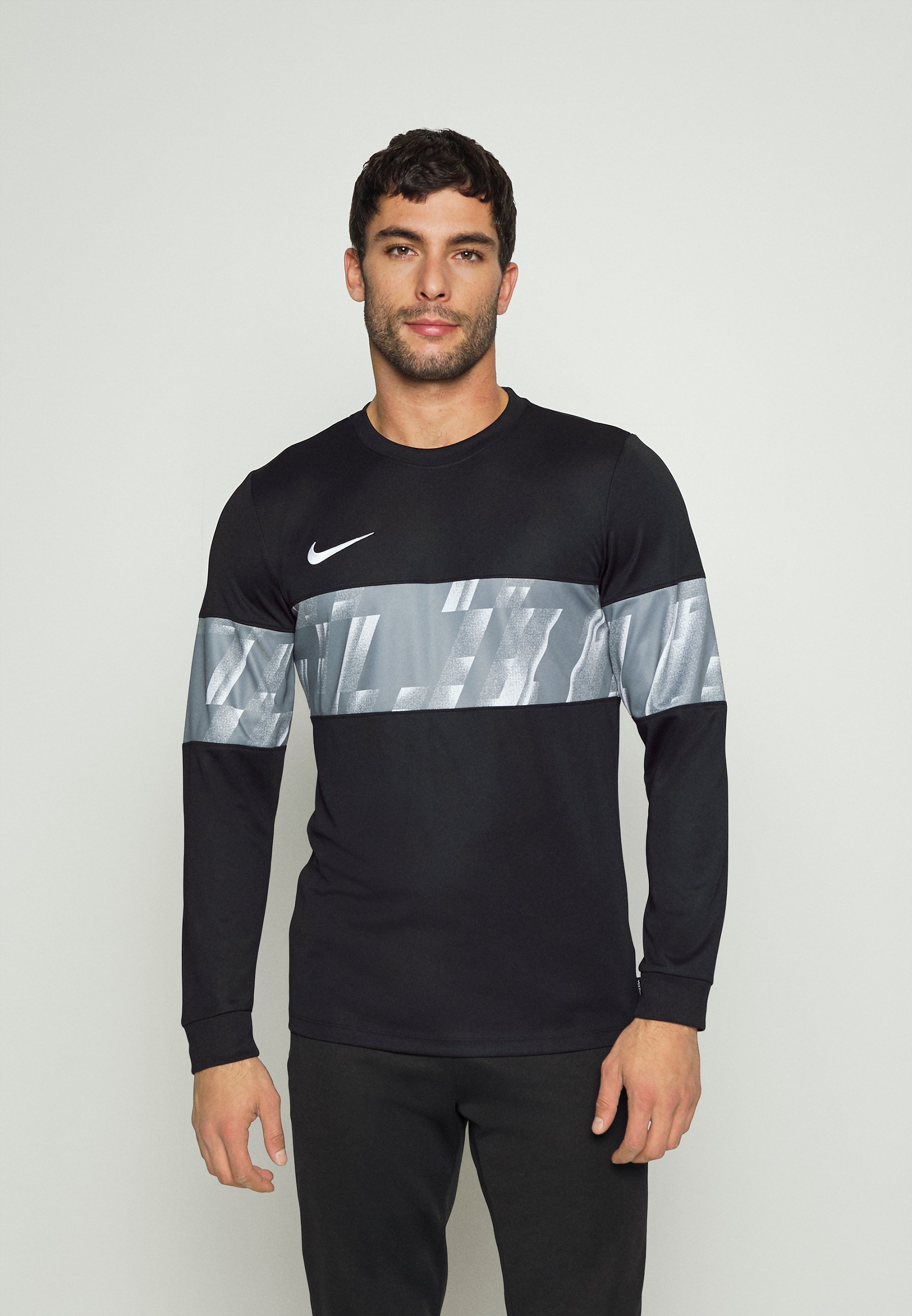 Nike | Pirkite internetu šiandien | ZALANDO