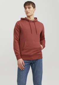 Jack & Jones JJEBASIC HOOD - Sweat à capuche - cinnabar