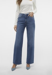VMTESSA WIDE - Széles szárú - medium blue denim