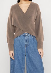 VILA Stickad tröja - brown