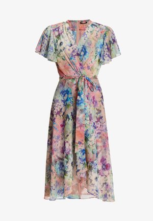 Florales Wickelkleid mit pastellblauen, violetten und rosa Blumen, flatternden Ärmeln, V-Ausschnitt und passendem Stoffgürtel, der in der Taille gebunden ist.