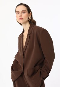 Modanisa EXCLUSIVE brązowy