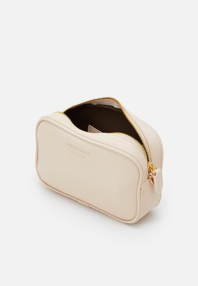 Emporio Armani CAMERA CASE - Taška cez plece - nude/dark brown