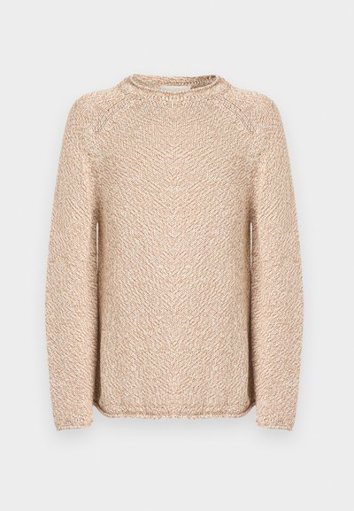 Pull en maille chinée beige et blanche avec manches raglan longues et encolure ronde, présenté sur un fond blanc.