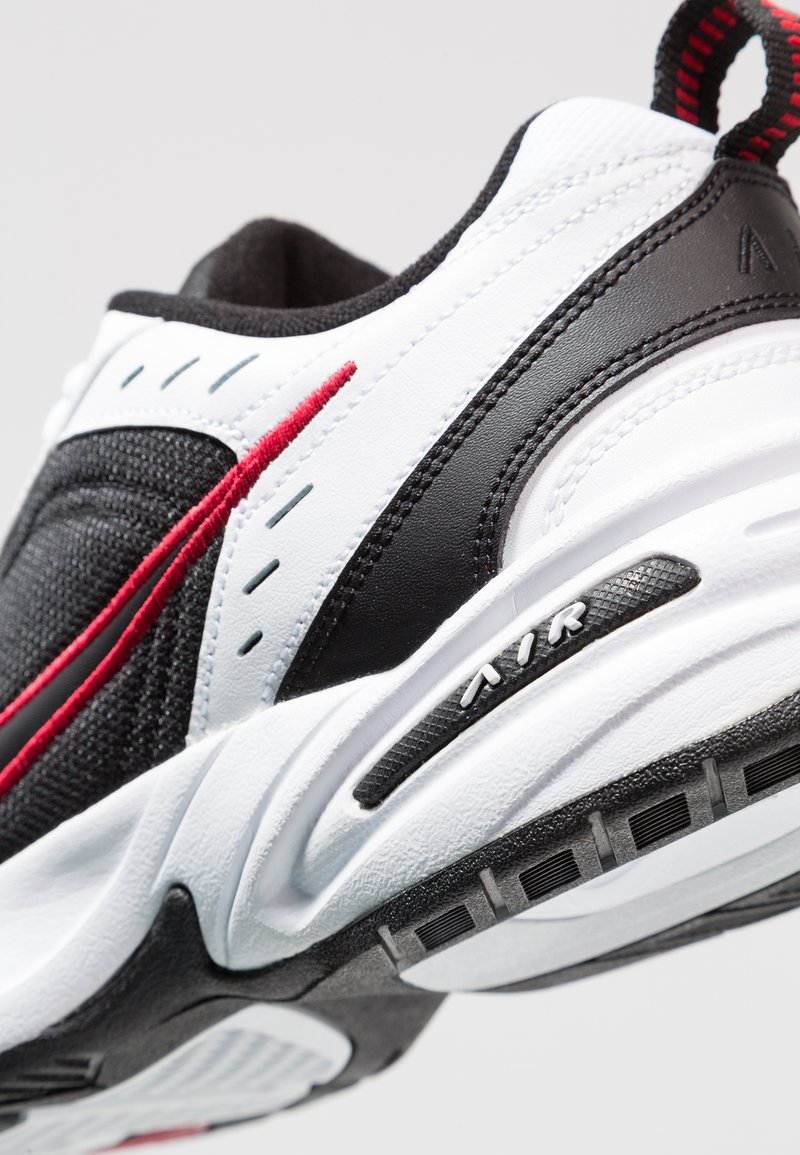 Nike Performance MONARCH IV Zapatillas - white/black/varsity red/blanco - Zalando.es