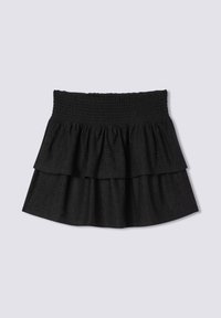 Gonna nera a strati con fascia elastica, caratterizzata da dettagli in pizzo su tutto il tessuto. Leggera e testurizzata.