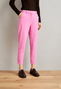 b.young - DANTA PANTS CROP - Trousers - super pink Thumbnail Image 1