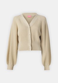 Beige ribbestrikket cardigan med V-hals, kort design og lange ballongsleeves. Har fem treknapper foran.